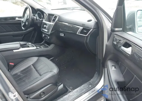 2016 Mercedes-Benz Gl 450 4Matic z USA, uszkodzony, nr VIN 4JGDF6EE4GA676233